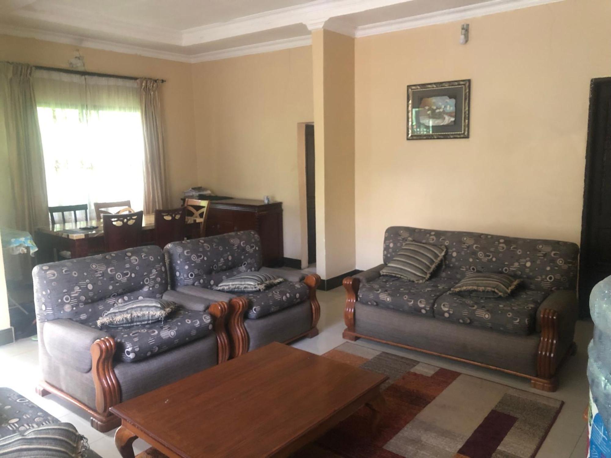 Tatys Homestay Dar es Salaam Extérieur photo