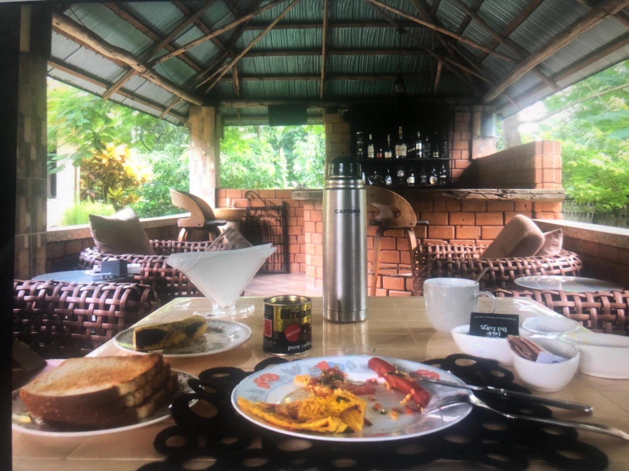 Tatys Homestay Dar es Salaam Extérieur photo
