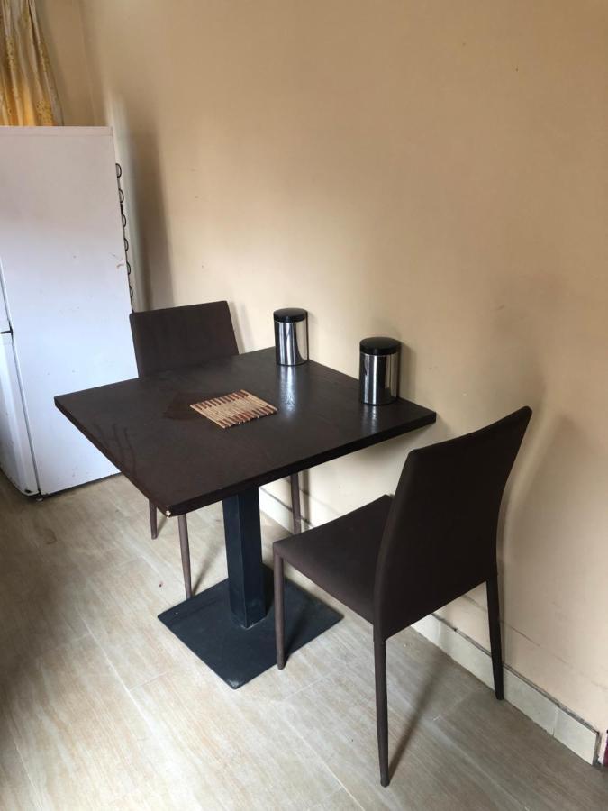 Tatys Homestay Dar es Salaam Extérieur photo