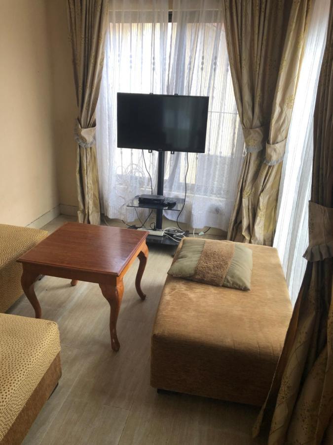 Tatys Homestay Dar es Salaam Extérieur photo