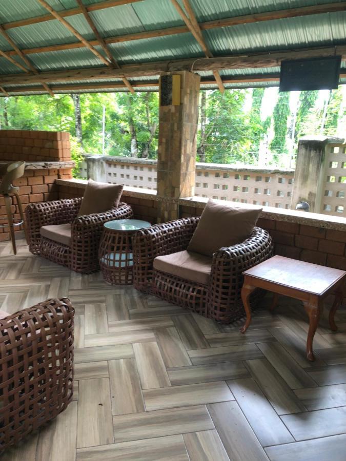 Tatys Homestay Dar es Salaam Extérieur photo